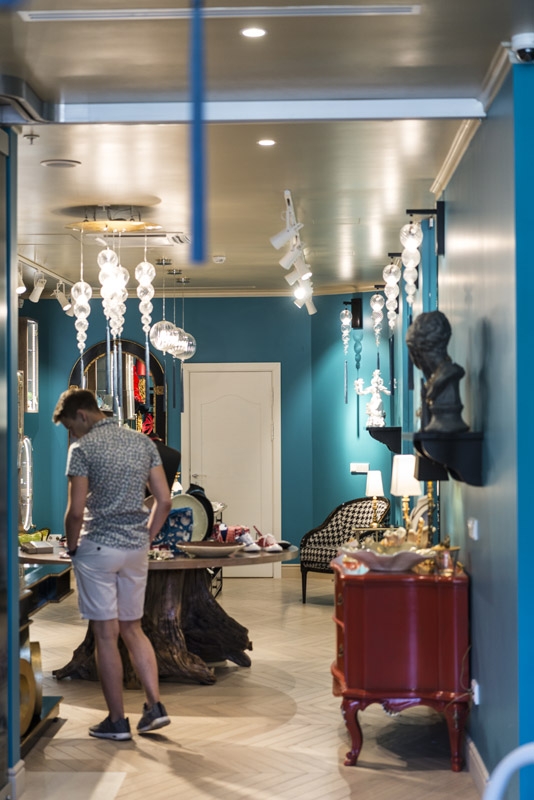 Lounge are e shop Hotel Le Chevalier, interior design Bertelè Mobili