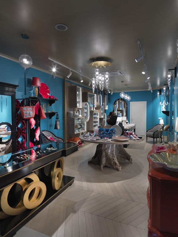 Progetto di arredo per area shop nel Hotel Le Chevalier, interior design a cura di Bertelè Mobili